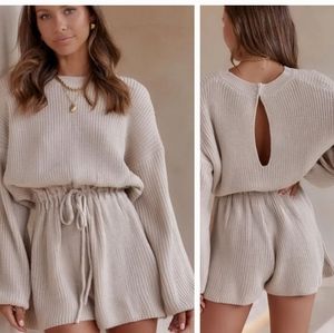 👀Knit  Romper Lucca size Medium